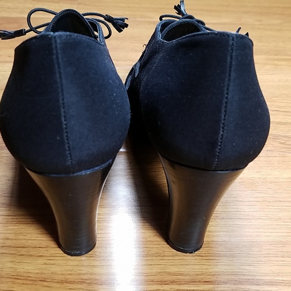 Stuart Weitzman Black Lace Up Oxford Heels 10 - Picture 4 of 8